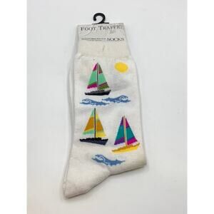 FOOT TRAFFIC Women's White Multi Sail Print Crew Socks SZ 4-10